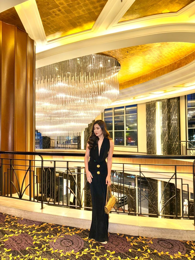 JOURDAN DRESS IN BLACK