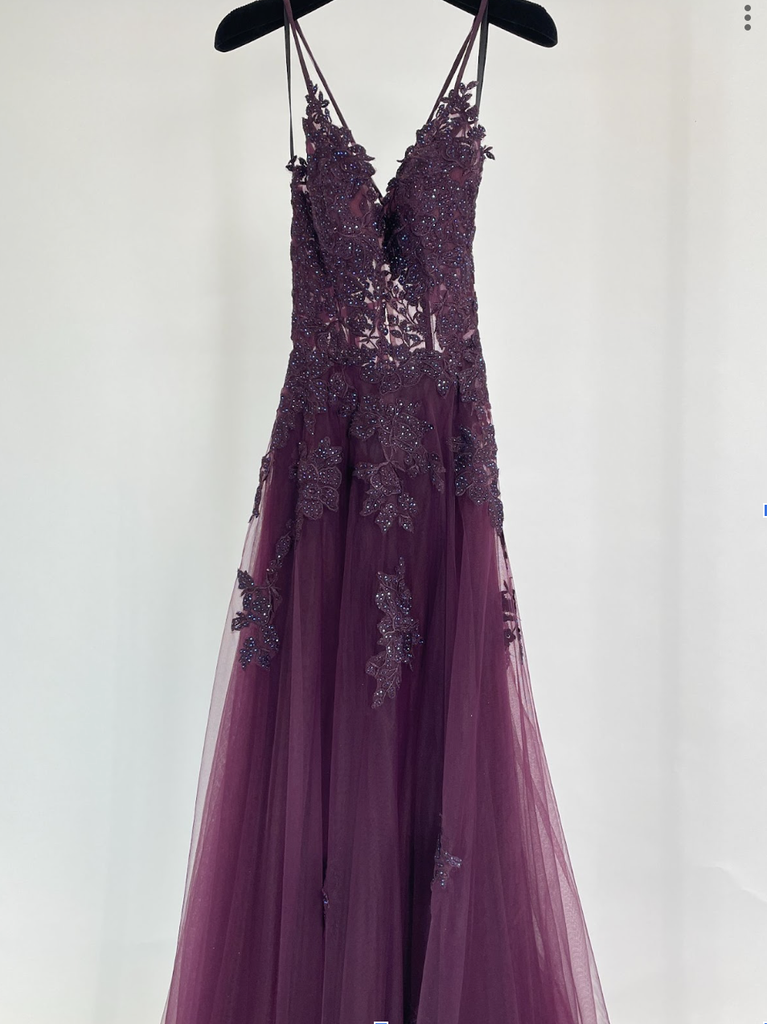 _Beaded Embroidery V Neck Dress in Purple