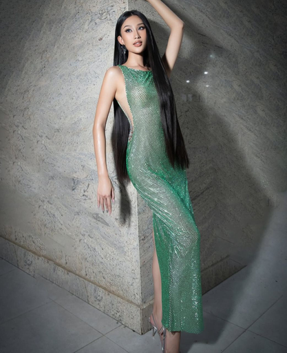 HACCHIC JEWELLED ROUND NECK