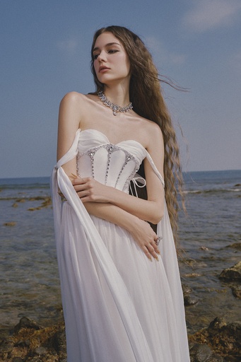 THE LAKE DRESS in White